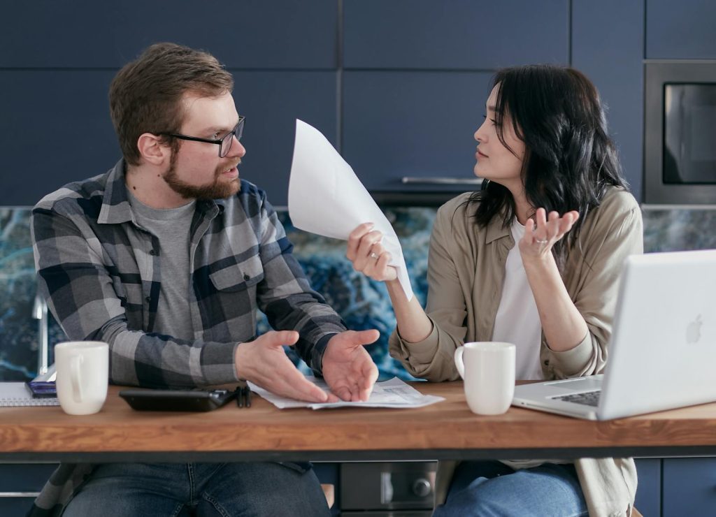 Couple having an argue during discussing divorce